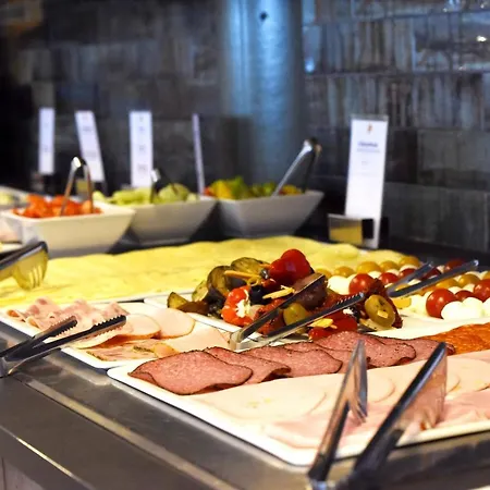 Dimas - Rust 4* אטנהיים