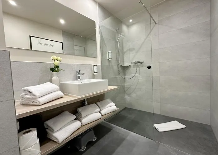 Dimas - Rust فندق