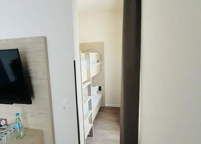 Dimas - Rust فندق